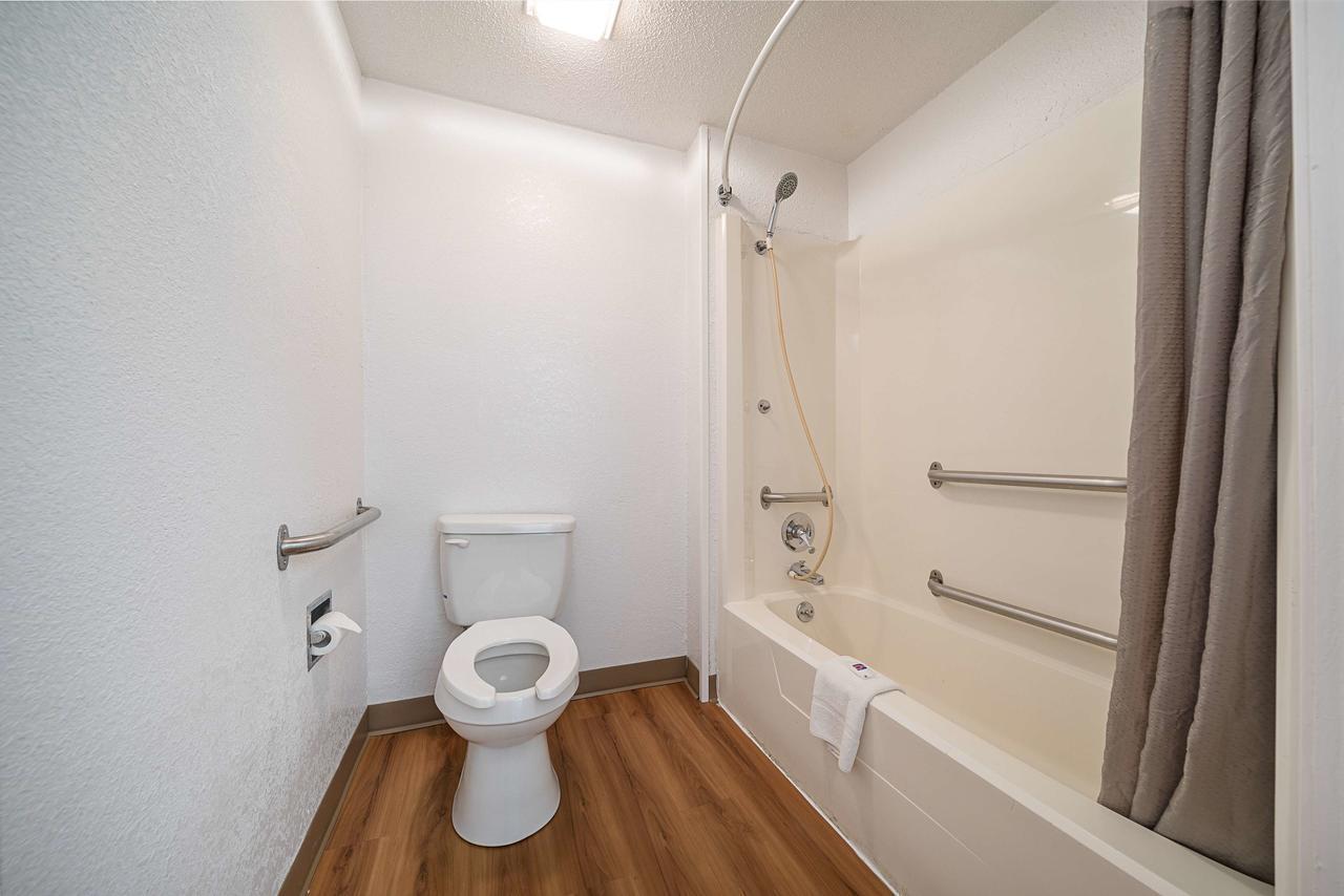 Motel 6-Hamburg, Ny Dış mekan fotoğraf